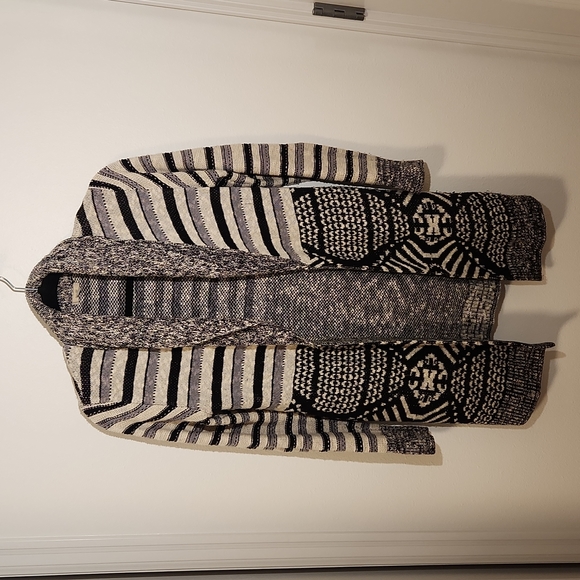 Urban Outfitters patterned cardigan - Picture 1 of 6